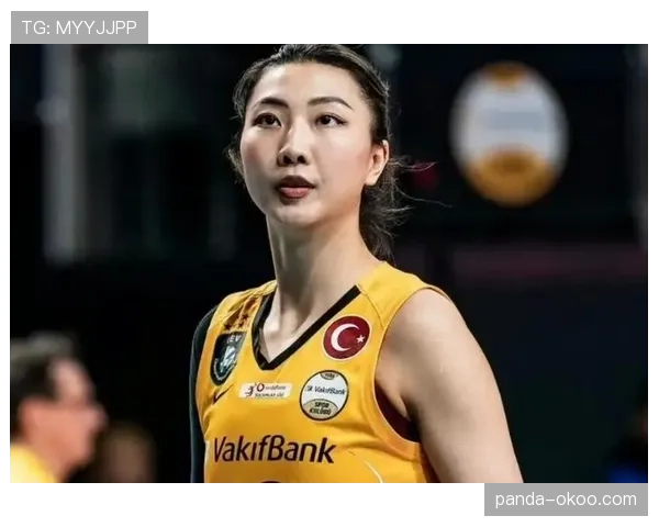 袁心玥家里那泳池到底有多豪,估计普通人连边都摸不到吧 袁心玥家里那泳池到底有多豪,估计普通人连边都摸不到吧